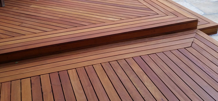 Redwood Decking Material in Torrance, CA